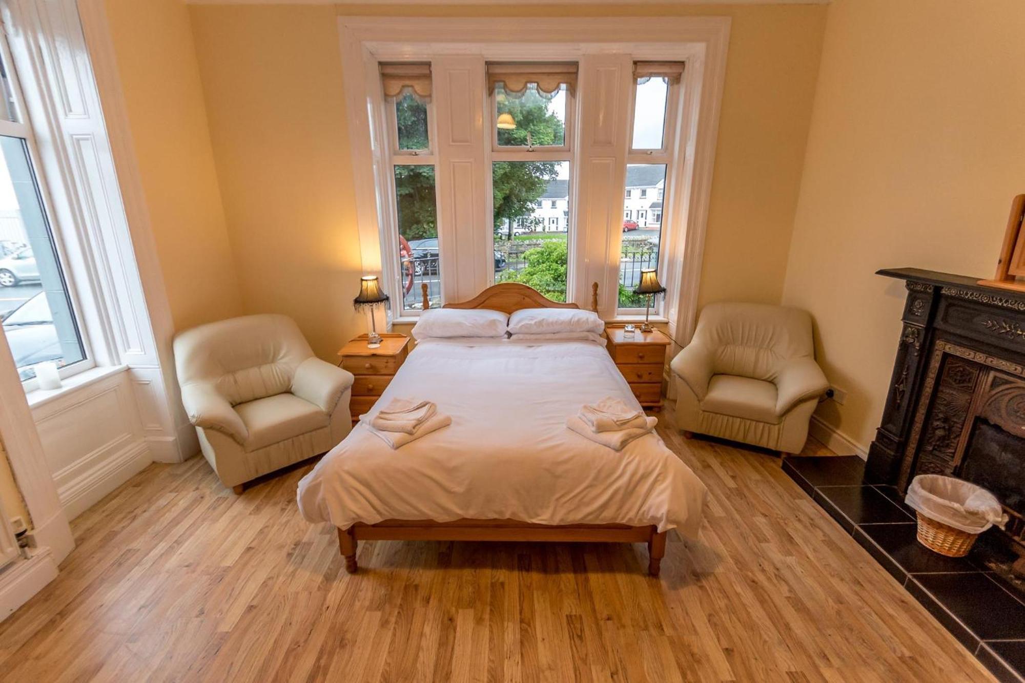 An Sean Ostan Hotel Carrick  Bagian luar foto